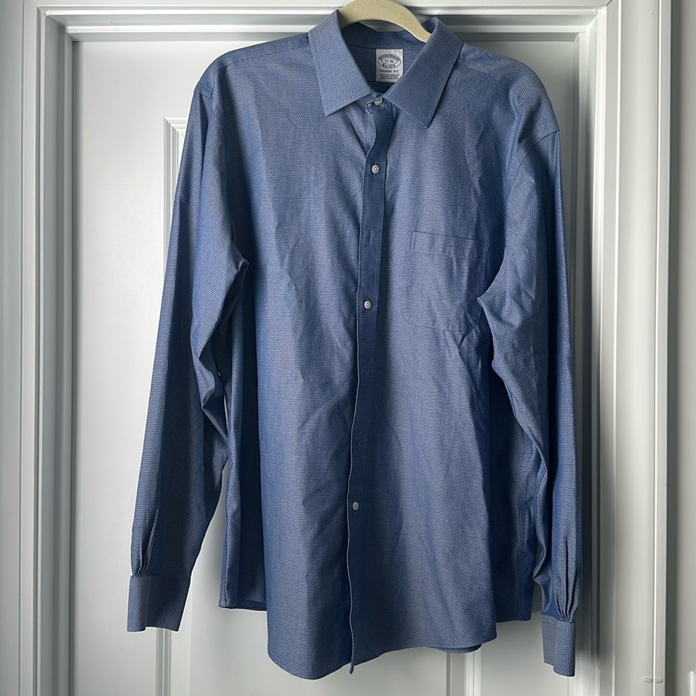 Brooks Brothers Men’s Dress Shirt. Regent Fit